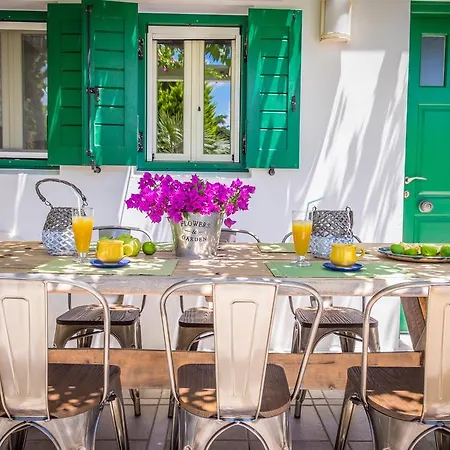 Villa Montana Naxos City